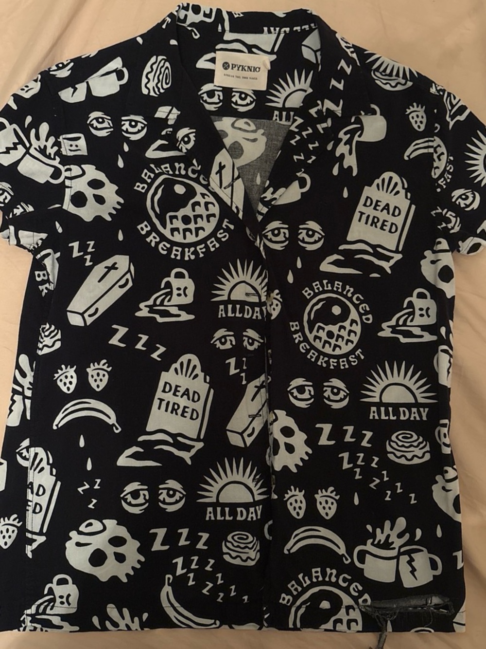 Pyknic Women's Black & White Short-Sleeve Button-Down Shirt